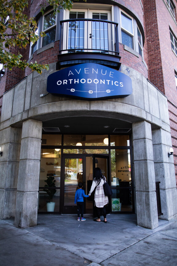 Avenue Orthodontics Exterior Entrance